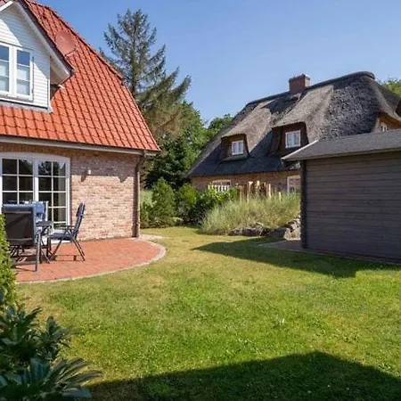 The House Is In A Quiet Location In St Peter-ording Dorf Hébergement de vacances *
